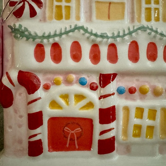 12 STRAWBERRY ST. CHRISTMAS HOLIDAY GINGERBREAD CANDY HOUSE COOKIE JAR/CANISTER - Picture 2 of 14